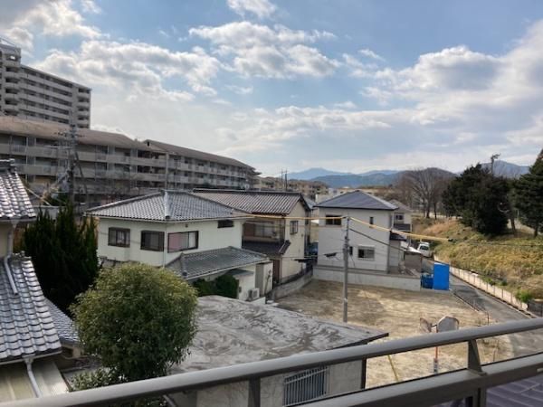 �y���]�z�@