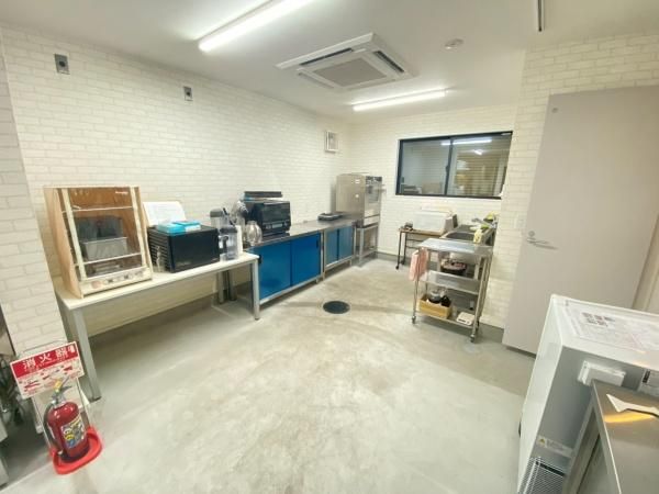 �y�����E���r���O�z�@