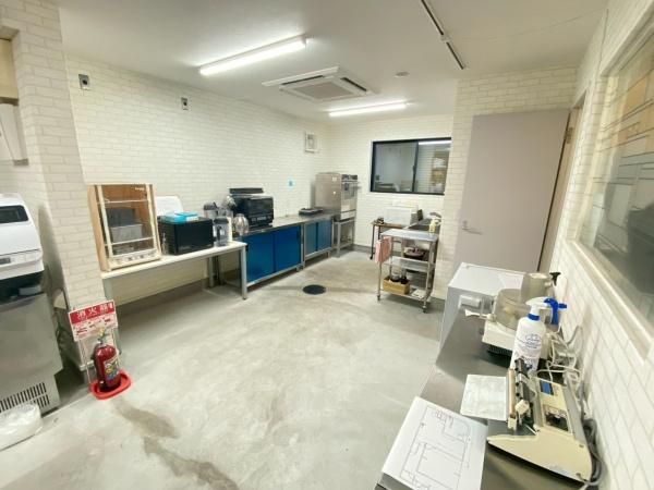 �y�����E���r���O�z�@