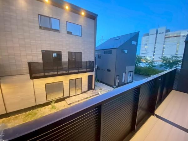 �y���]�z�@