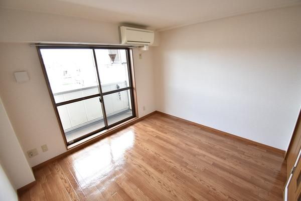 �y�����E���r���O�z�@���d�l�ʐ^