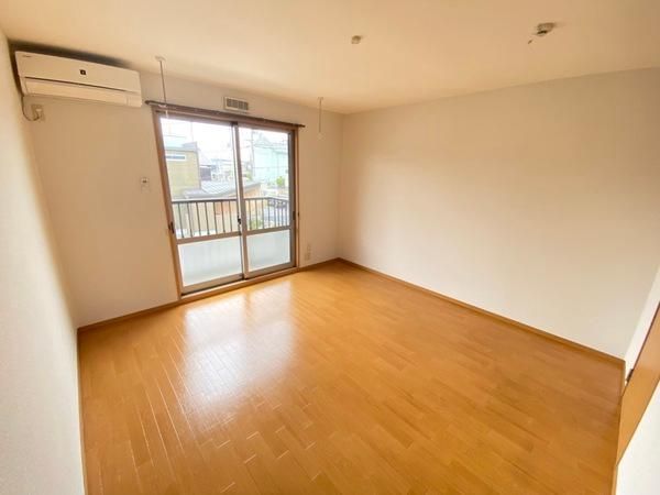 �y�����E���r���O�z�@