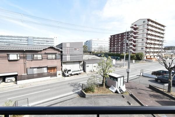 �y���]�z�@