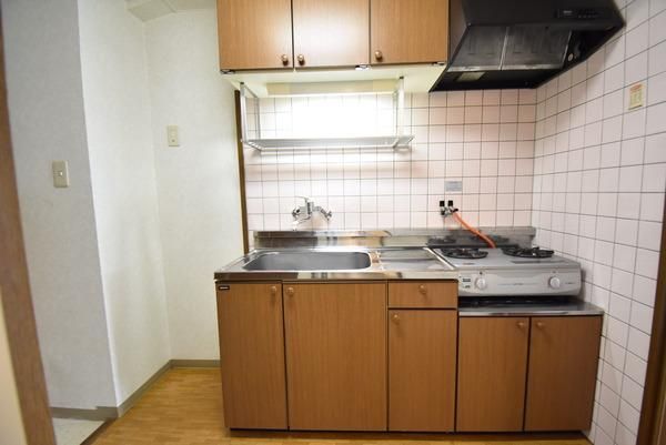 �y���̑��ݔ��z�@���d�l�ʐ^