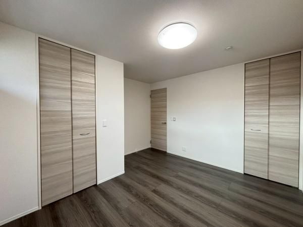 �y�����E���r���O�z�@