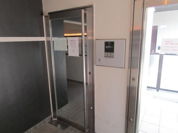 �y�Z�L�����e�B�z�@