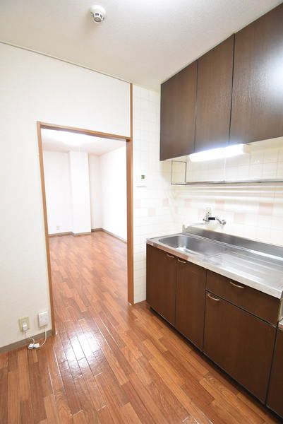 �y�L�b�`���z�@