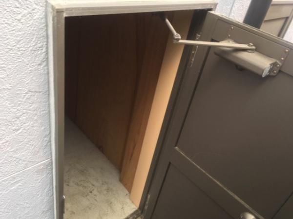 �y�G���g�����X�z�@