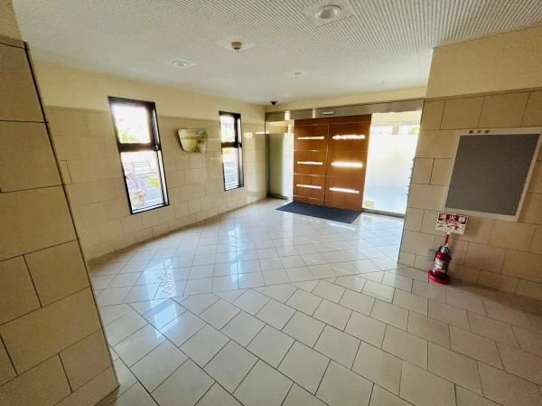 �y�G���g�����X�z�@