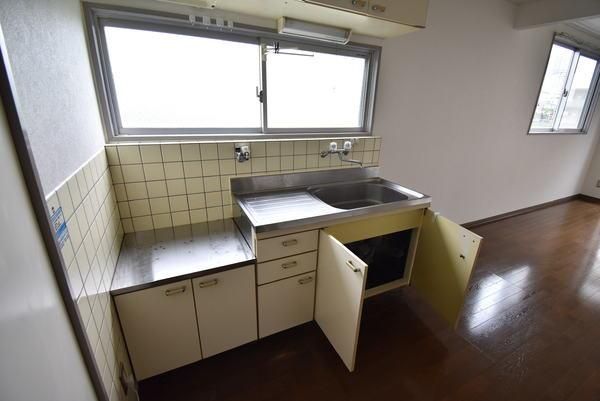 �y�L�b�`���z�@