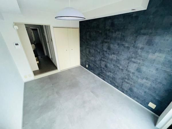 �y�����E���r���O�z�@