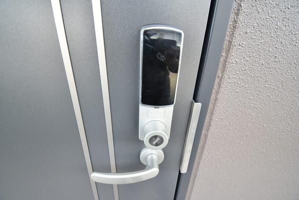 �y�Z�L�����e�B�z�@���d�l�ʐ^