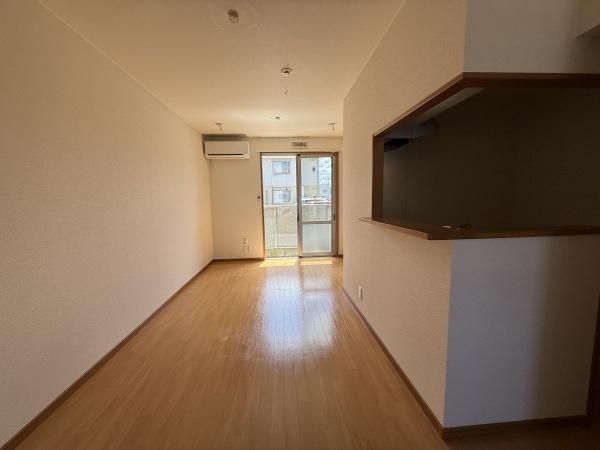 �y�����E���r���O�z�@