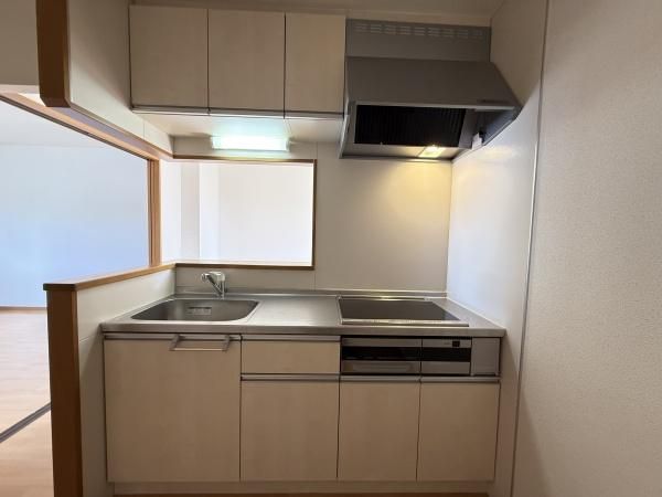 �y�L�b�`���z�@