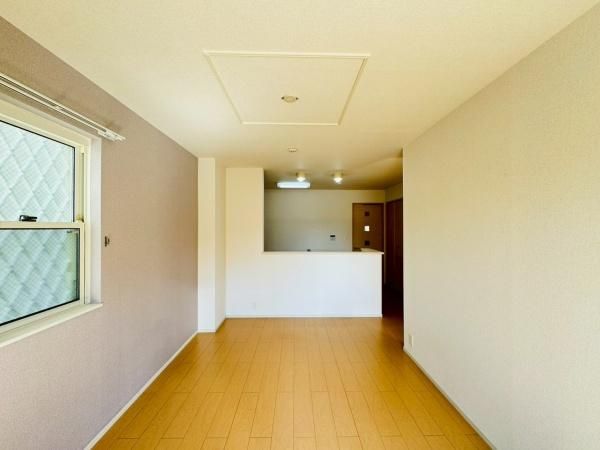 �y�����E���r���O�z�@