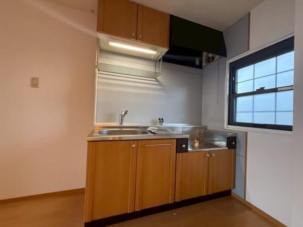 �y�L�b�`���z�@