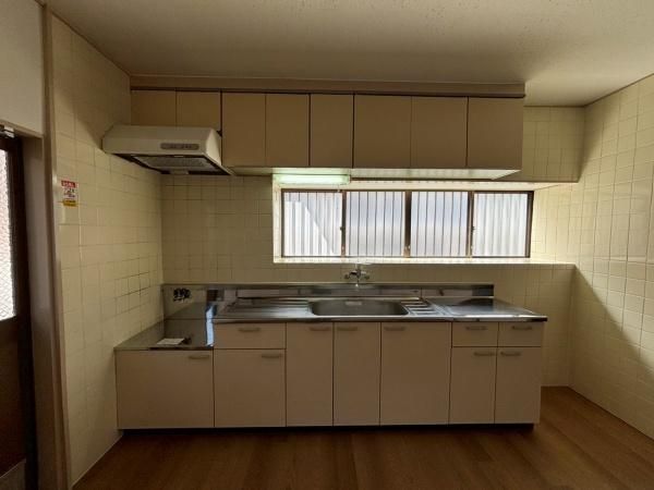 �y�L�b�`���z�@