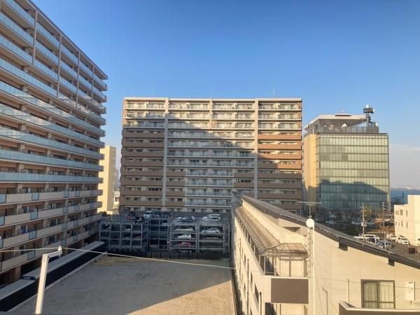 �y���]�z�@