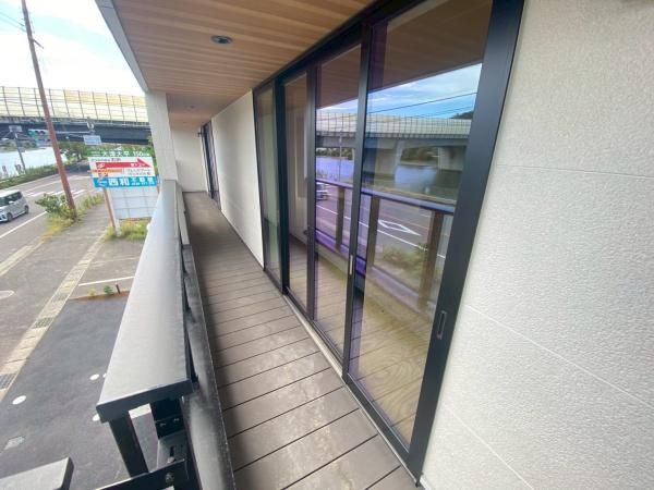 �y�G���g�����X�z�@