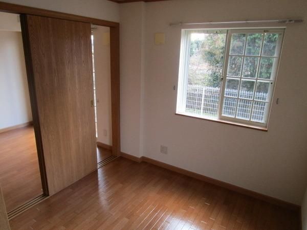 �y���̑������E�X�y�[�X�z�@���d�l�ʐ^