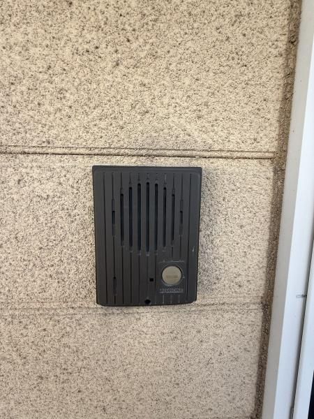 �y�Z�L�����e�B�z�@