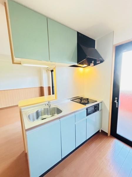 �y�L�b�`���z�@