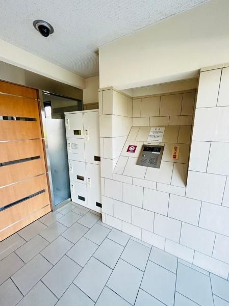 �y�Z�L�����e�B�z�@