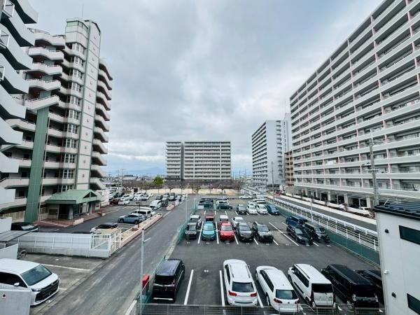 �y���]�z�@