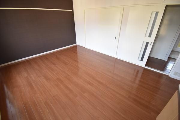 �y�����E���r���O�z�@���d�l�ʐ^