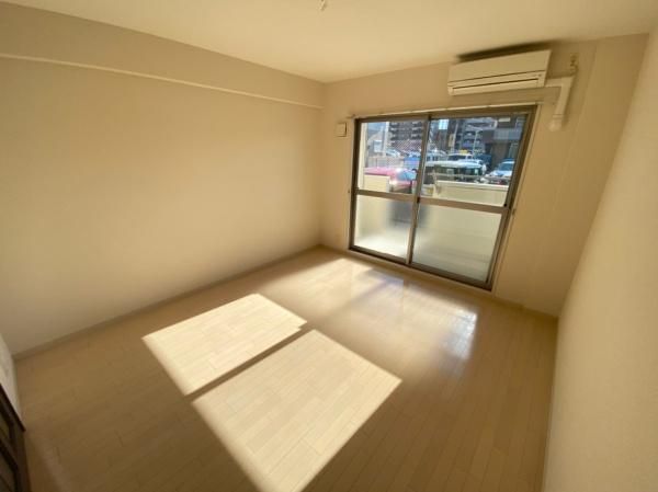 �y�����E���r���O�z�@���d�l�ʐ^