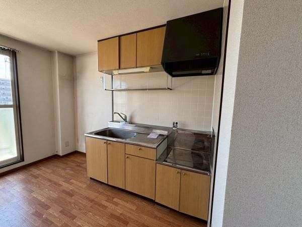 �y�L�b�`���z�@