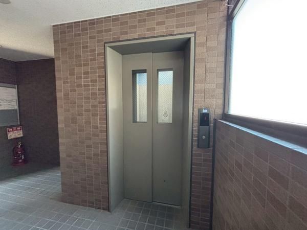 �y�G���g�����X�z�@