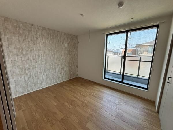 �y���]�z�@