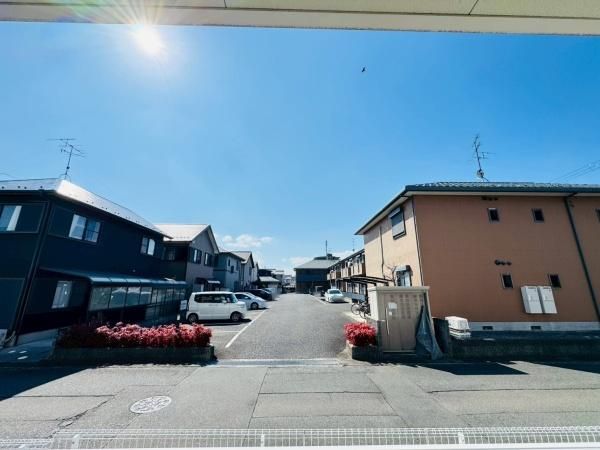 �y���]�z�@