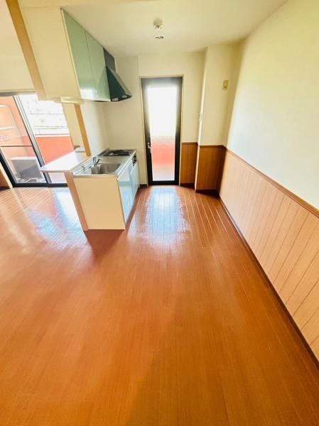 �y�L�b�`���z�@