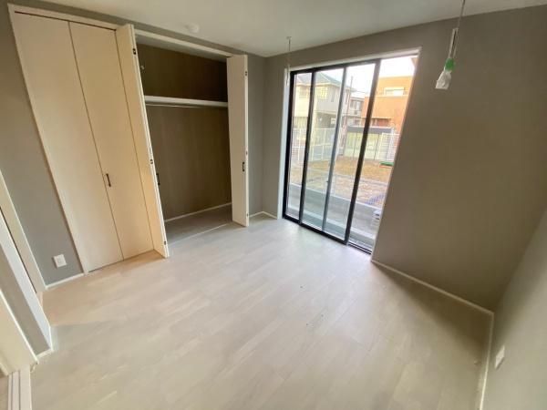 �y���]�z�@