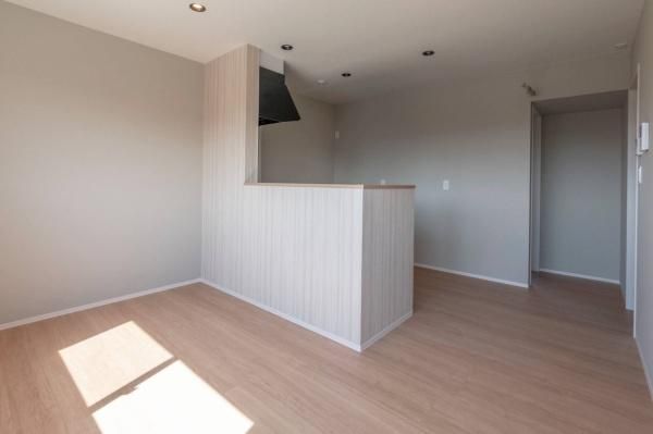 �y�����E���r���O�z�@