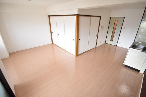 �y�����E���r���O�z�@���������ʎ���