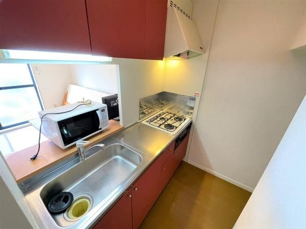 �y�L�b�`���z�@