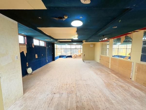 �y�����E���r���O�z�@