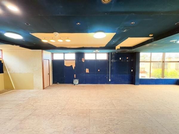 �y�����E���r���O�z�@