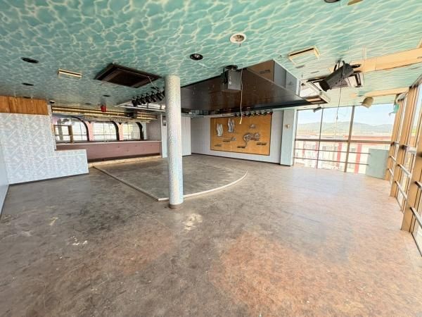 �y�����E���r���O�z�@