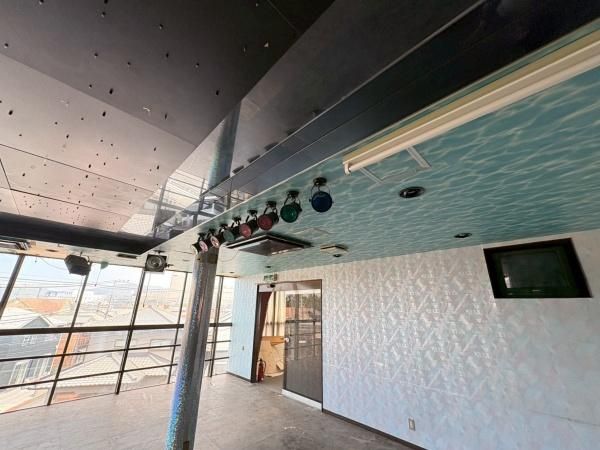 �y�����E���r���O�z�@