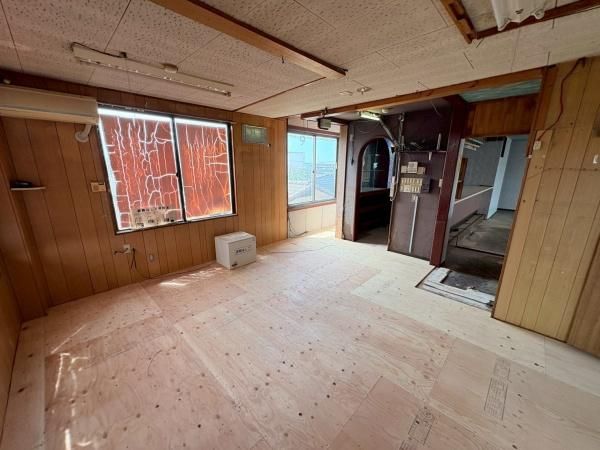 �y�����E���r���O�z�@