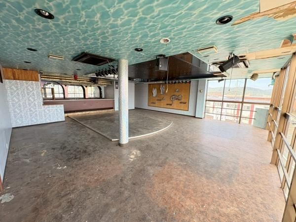 �y�����E���r���O�z�@