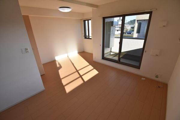 �y�����E���r���O�z�@���d�l�ʐ^