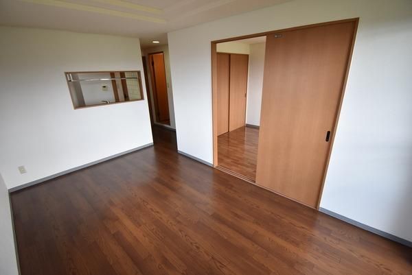 �y�����E���r���O�z�@���d�l�ʐ^