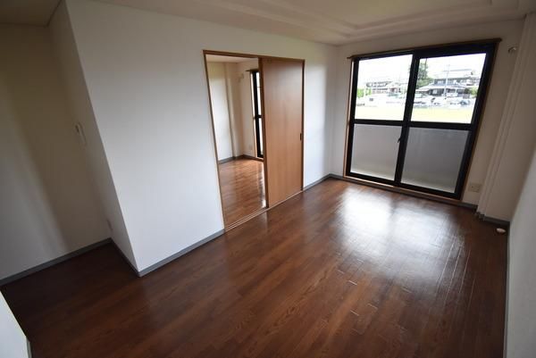 �y�����E���r���O�z�@���d�l�ʐ^