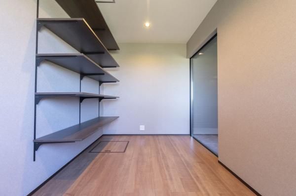 �y�����E���r���O�z�@