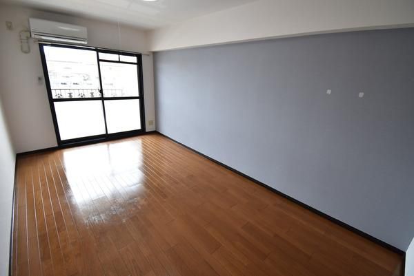 �y�����E���r���O�z�@���d�l�ʐ^